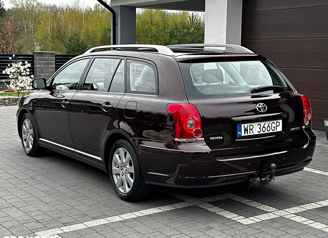 Toyota Avensis cena 19900 przebieg: 260000, rok produkcji 2007 z Radom małe 497